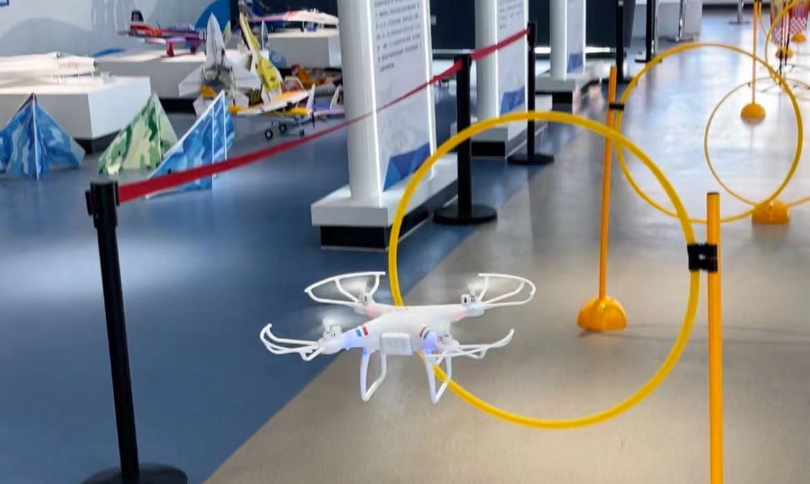 低空经济下，新疆青少年无人机、航模培训从保华润天航空启航