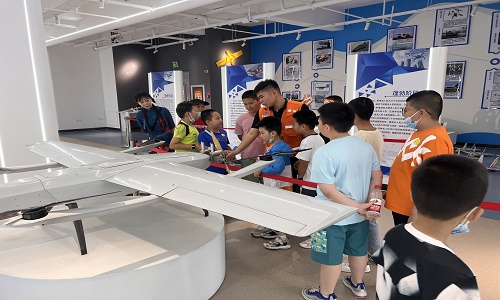 乌鲁木齐家长必看!新疆保华润天航空青少年无人机培训,开启孩子天空梦想之旅