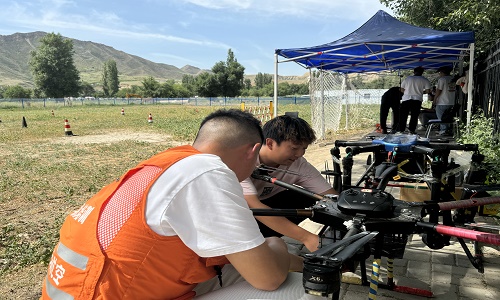 新疆地区无人机专业培训，【?；筇旌娇铡恐闱崴煽既AAC驾照