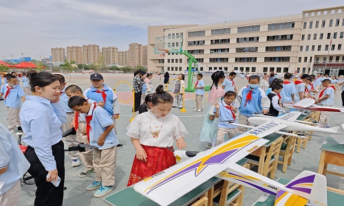 【新疆青少年无人机培训】多旋翼无人机操作技巧,保华润天航空专业指导