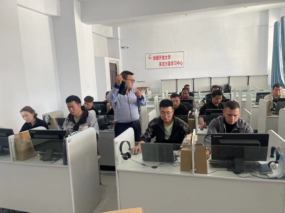 【新疆无人机培训】无人机操作培训走进英吉沙县,为乡村振兴插上腾飞的翅膀