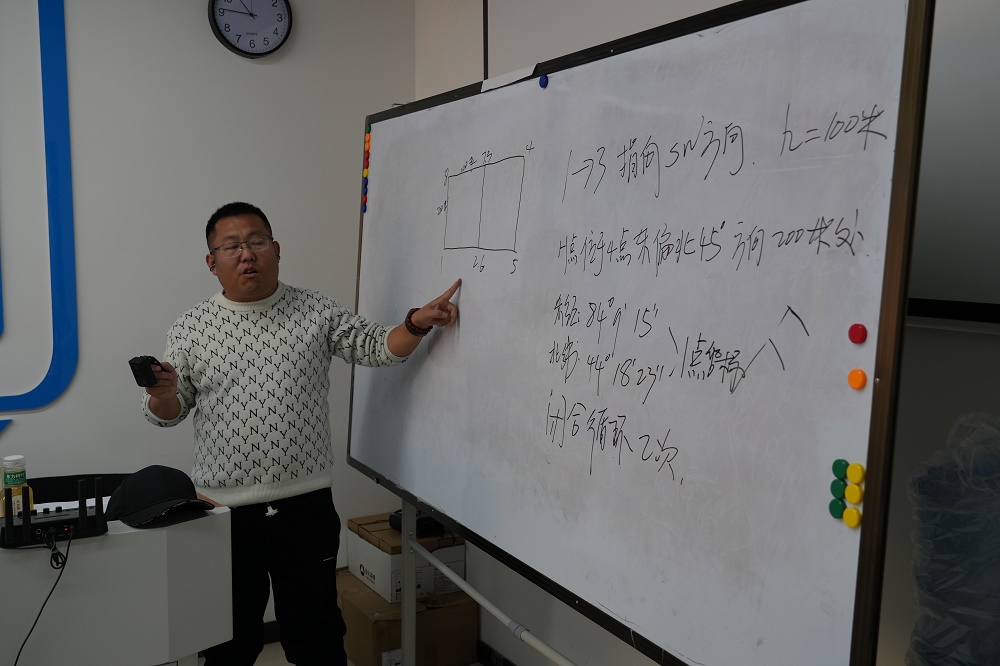 【新疆青少年无人机培训】低空经济：未来经济增长的新引擎