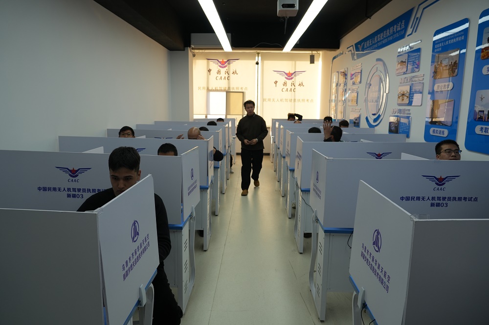 新疆无人机培训新星！保华润天航空CAAC执照考点，技能提升首选之地