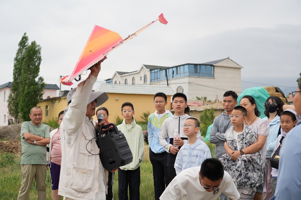 暑假新趣：?；筇旌娇涨嗌倌晡奕嘶侥Ｏ牧钣⒋笃舳? title=